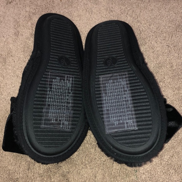 slippers - Picture 3 of 4